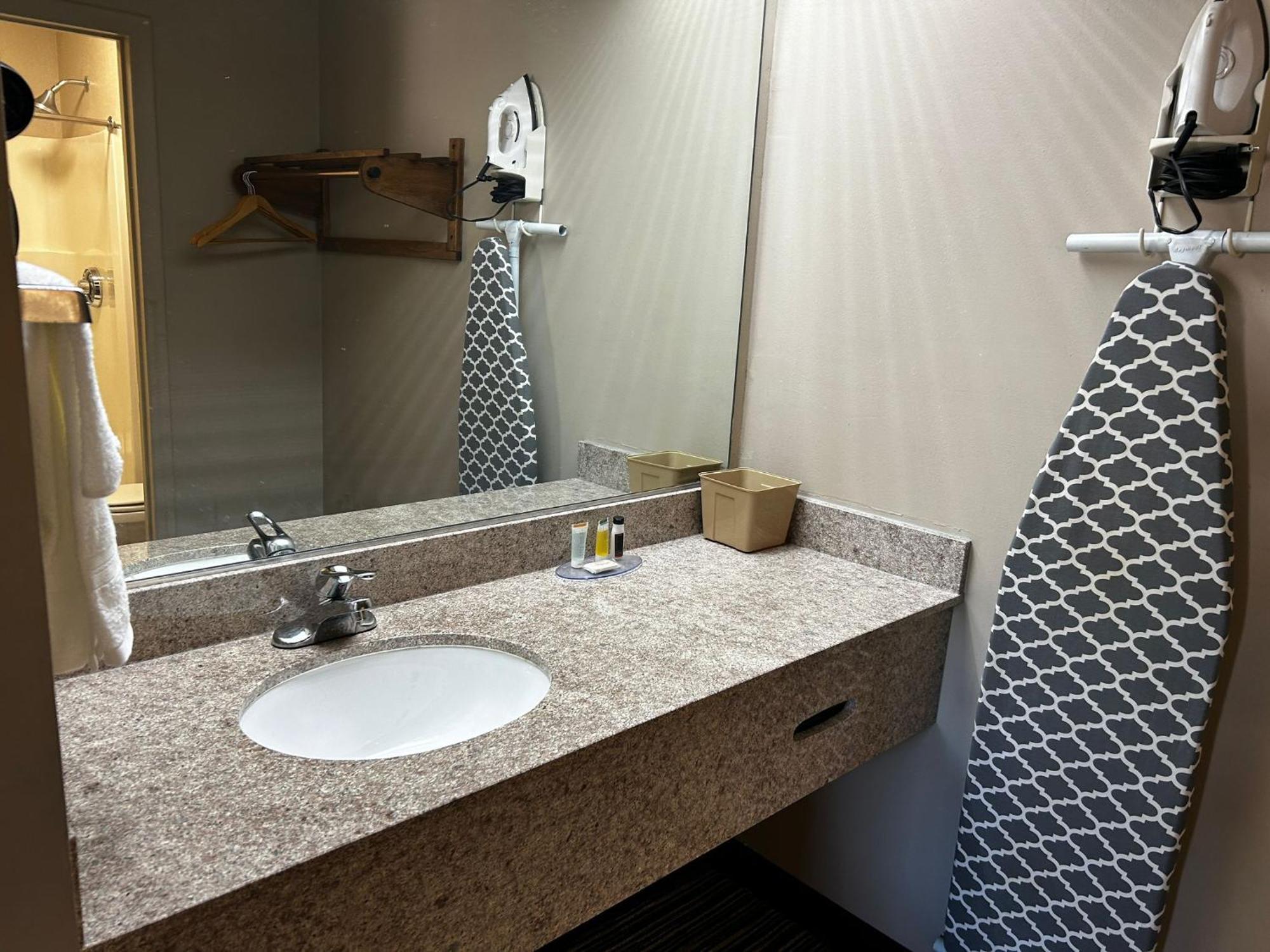 Econo Lodge Elberton Экстерьер фото